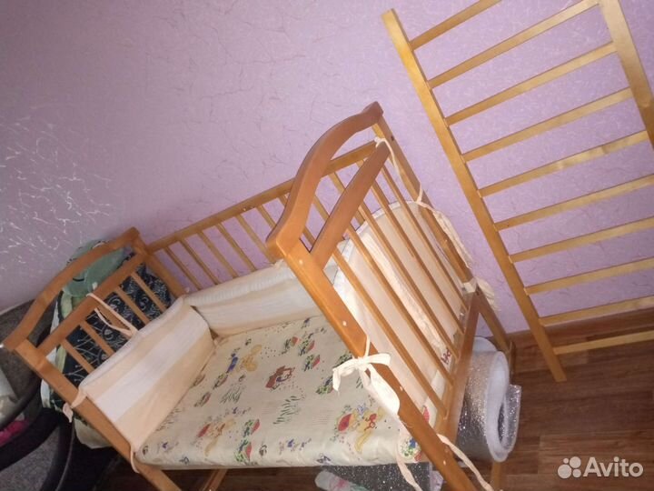 Детская кроватка