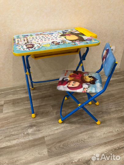 Продам детский столик со стульчиком