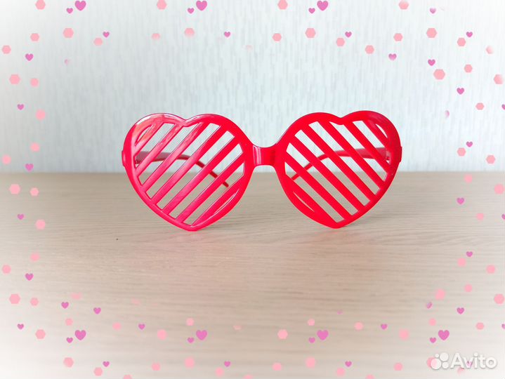 Очки в виде сердца декоративные