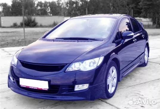 Решётка радиатора на Honda Civic седан 4D