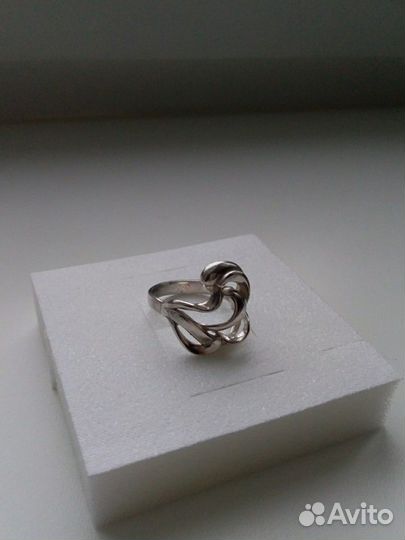 Серебряное кольцо