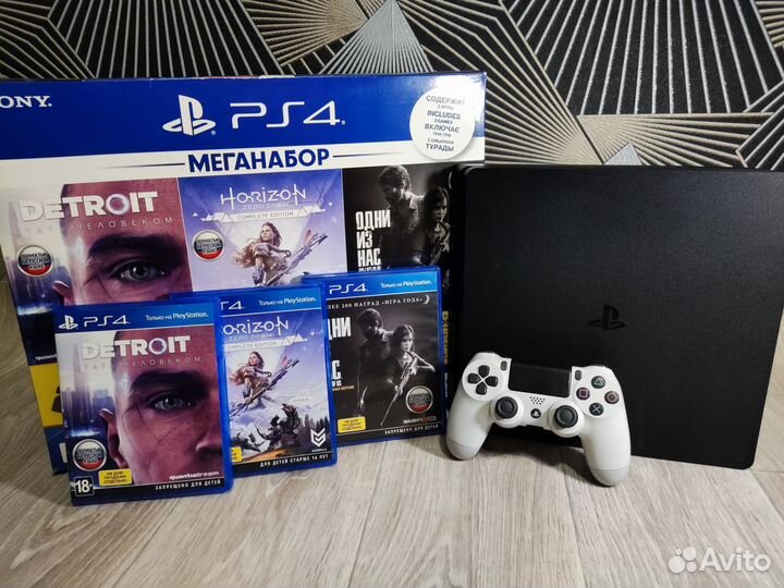Sony PS4 slim 1tb + 3 игры в комплекте