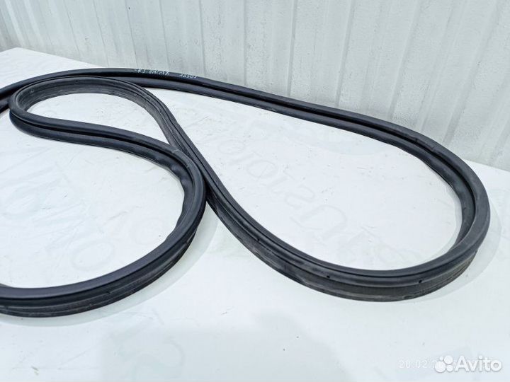 Уплотнитель крышки багажника Kia Seltos SP2 2020