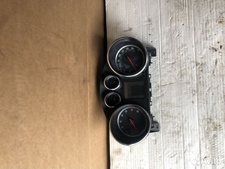 Щиток приборов opel astra J