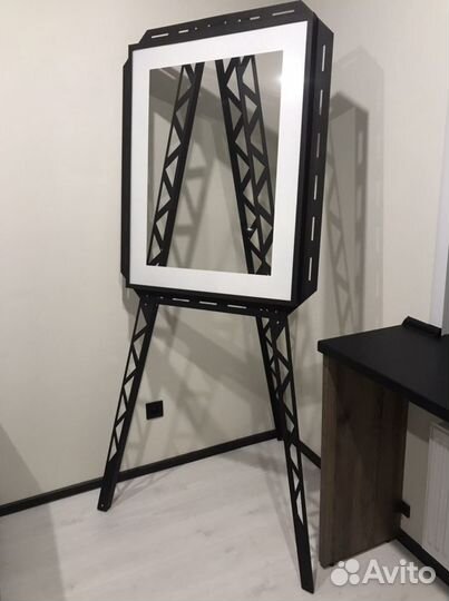 Металлический мольберт тренога для картин и фото
