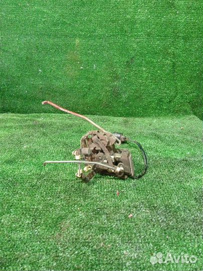 Замок двери передней левой Mitsubishi Eclipse