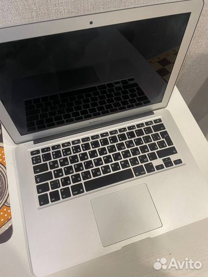 Продаю компьютер Macbook air (б/у)