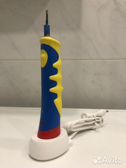 Зубная щетка oral b