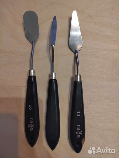 Художественные принадлежности