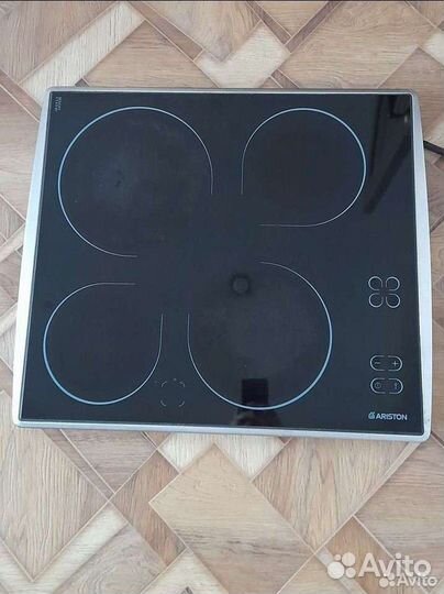 Варочная панель Ariston