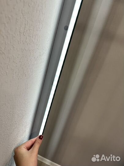 Зеркало настенное