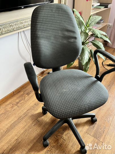Кресло офисное