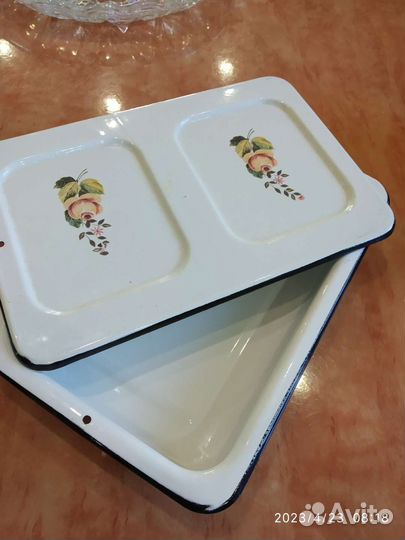 Доска разделочная, лоток с крышкой