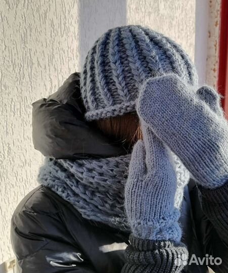 Шапка, снуд и варежки