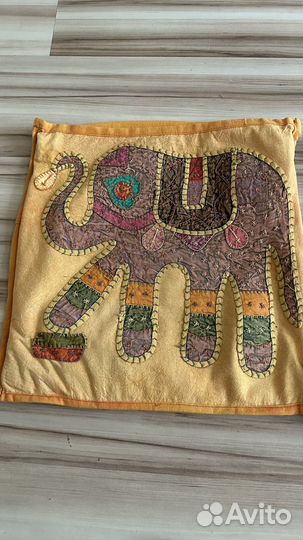 Чехлы на подушки в индийском стиле