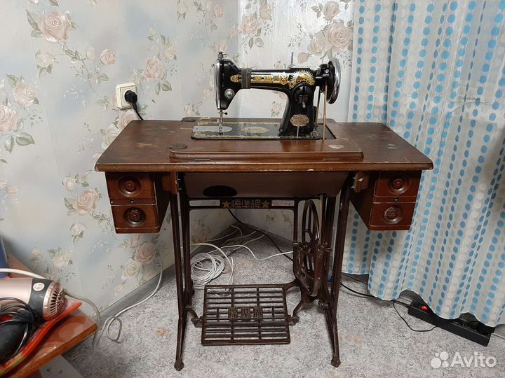 Швейная машинка ножная Golden Tiger