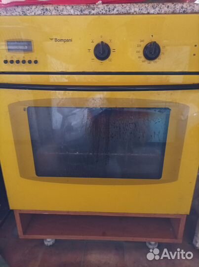 Духовой шкаф и морозильная камера