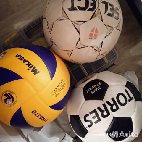 Мячи футбольные, волейбольные объявление продам