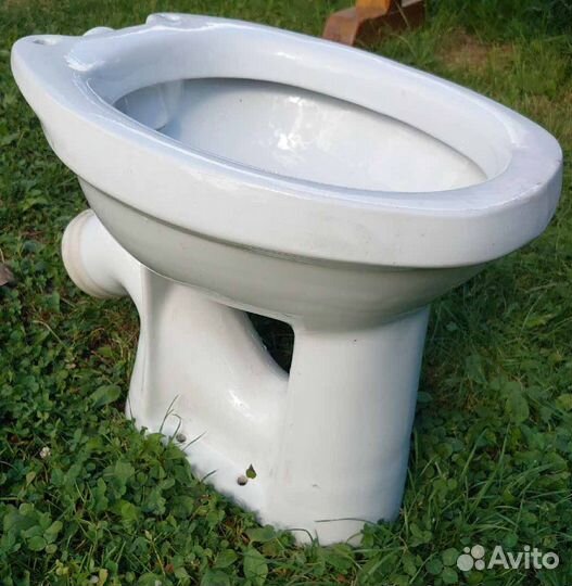 Продам новый унитаз