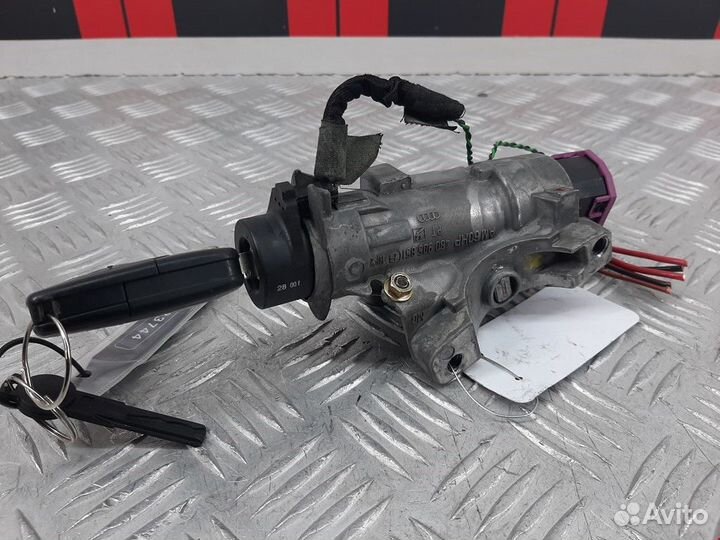 Замок зажигания Volkswagen Golf 3 2000 4B0905851B