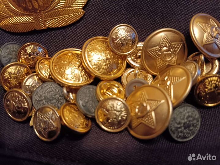 Пуговицы,шевроны,погоны