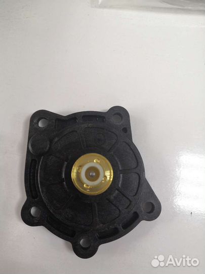 Крышка гидроблока на газовые колонки Bosch