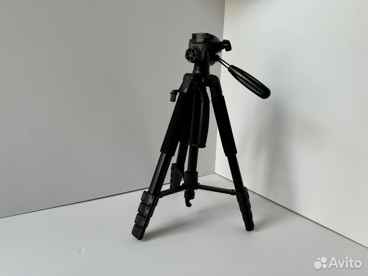 Штатив для фотоаппарата Zomei Q188