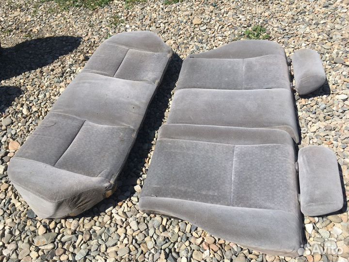 Сидение заднее Toyota Corolla 120 130 2003