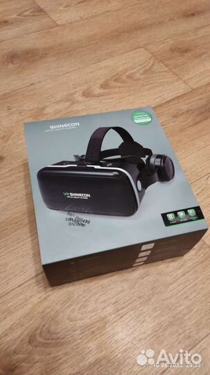 Очки виртуальной реальности с пультом