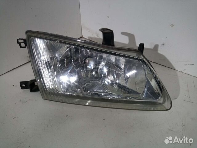 Фара правая Nissan Bluebird Sylphy FG10