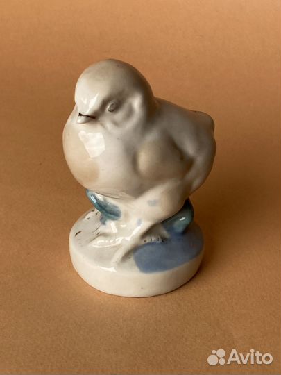 Фарфоровая статуэтка птицы