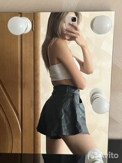 Кожаные шорты