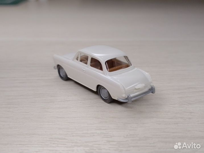 A26.3) Volkswagen Typ 3 (1961-1973) белый