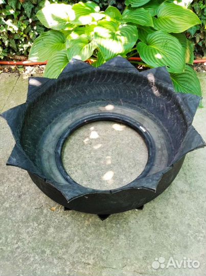 Клумба из покрышек,цветник,вазон
