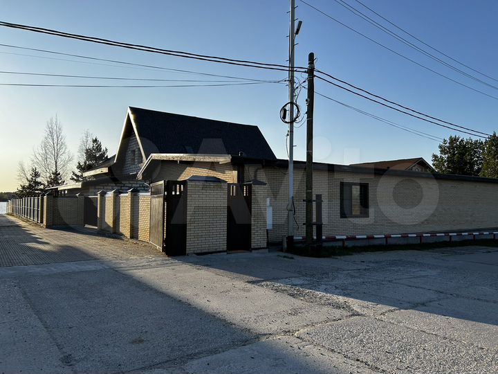 Дом 533,7 м² на участке 20 сот.