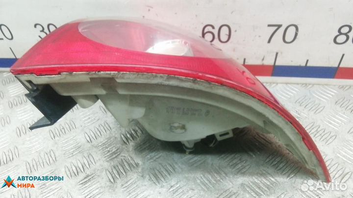 Фонарь задний правый Volkswagen Golf 5 2005