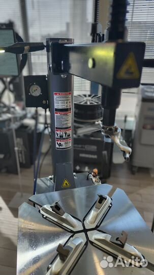 Шиномонтажный станок 22 дюйма