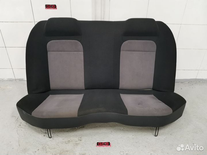 Задний диван Subaru Impreza WRX STI GC GC8 G10
