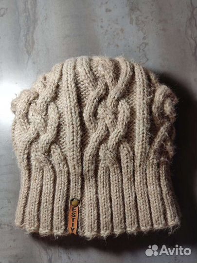 Шапка женская вязаная