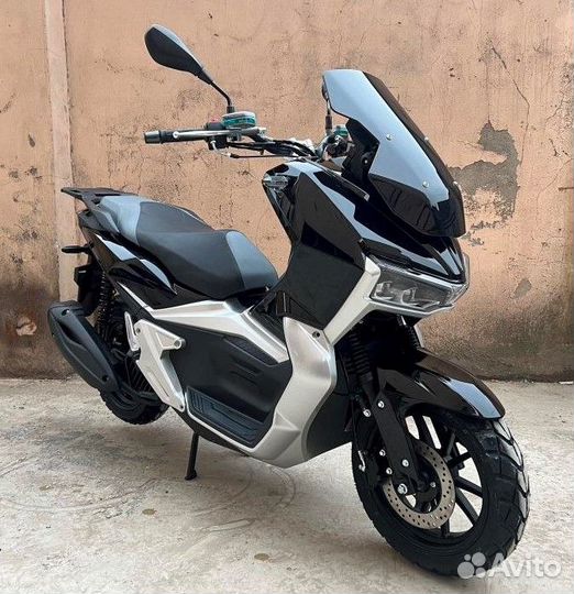 Скутер Tracer ADV черный