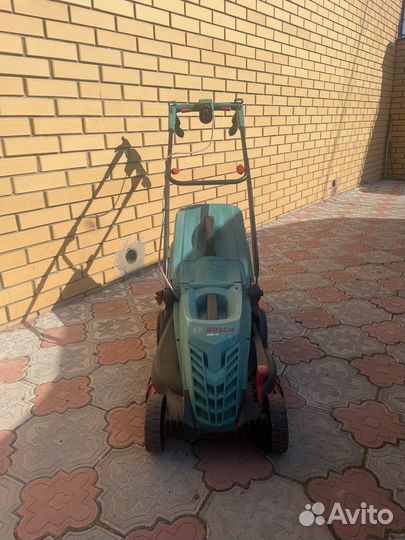 Газонокосилка электрическая