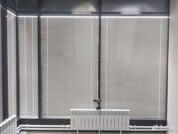 Горизонтальные алюминиевые жалюзи