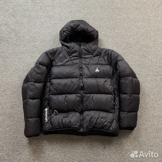 Зимний пуховик Nike ACG односторонний на пуху