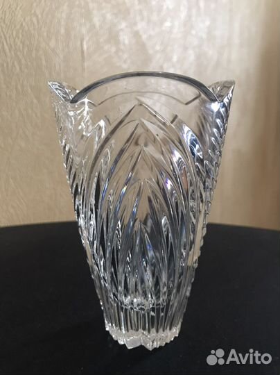 Хрустальная ваза