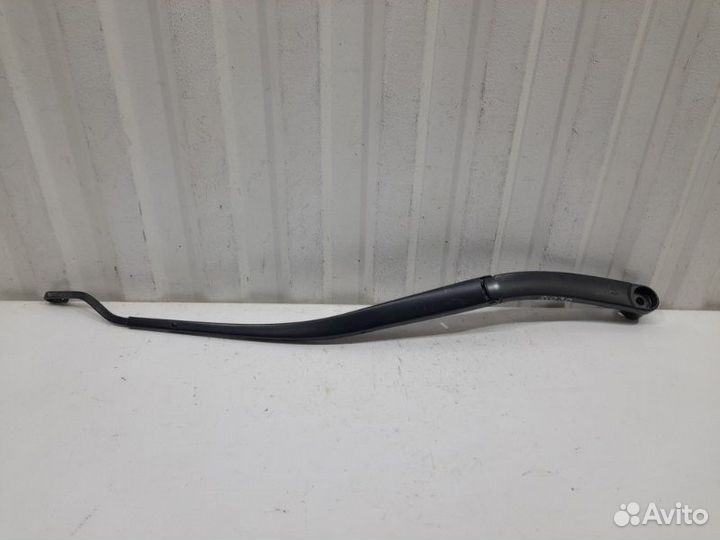 Поводок стеклоочистителя передний правый Kia Rio