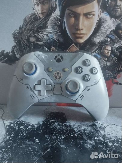 Xbox one x gears5 1tb(лимитированная) +2tb