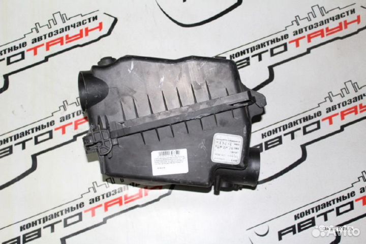 Корпус воздушного фильтра toyota avensis corolla A