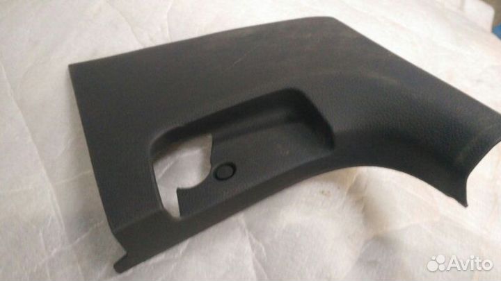 Внутренняя обшивка порога передняя левая
