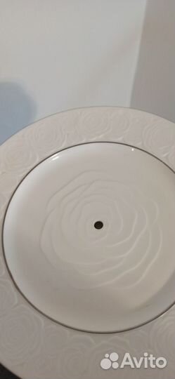 Двухъярусное блюдо для подачи