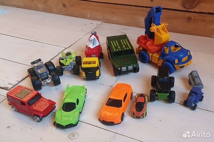 Машинки инерционные